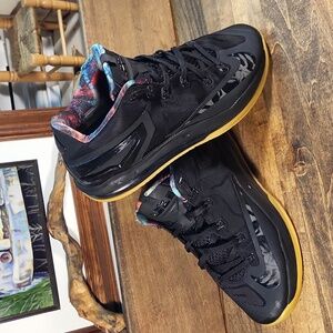 Nike Max Lebron 11, Low, Black Gum, Basketball Shoes Causal Everyday